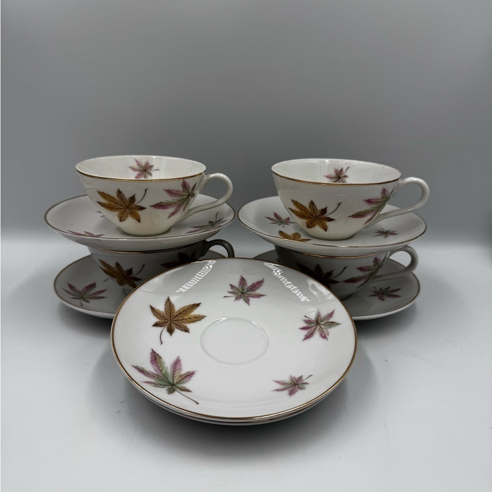 Vintage Royal Ming China RMI Maple Leaf Pattern Cups & Saucers